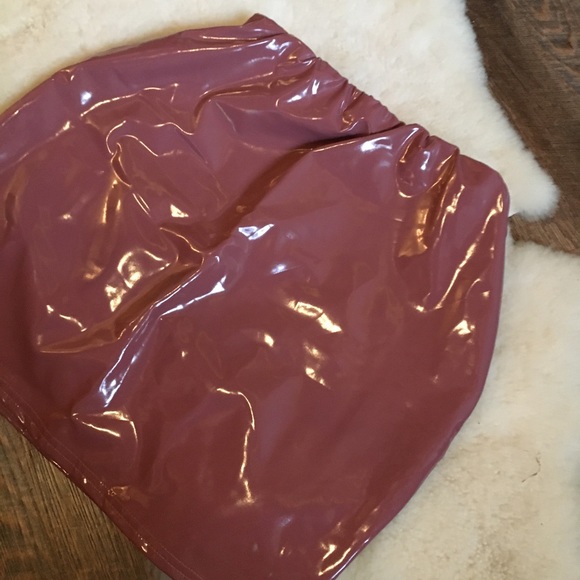 PINK MINI SKIRT - Picture 3 of 4